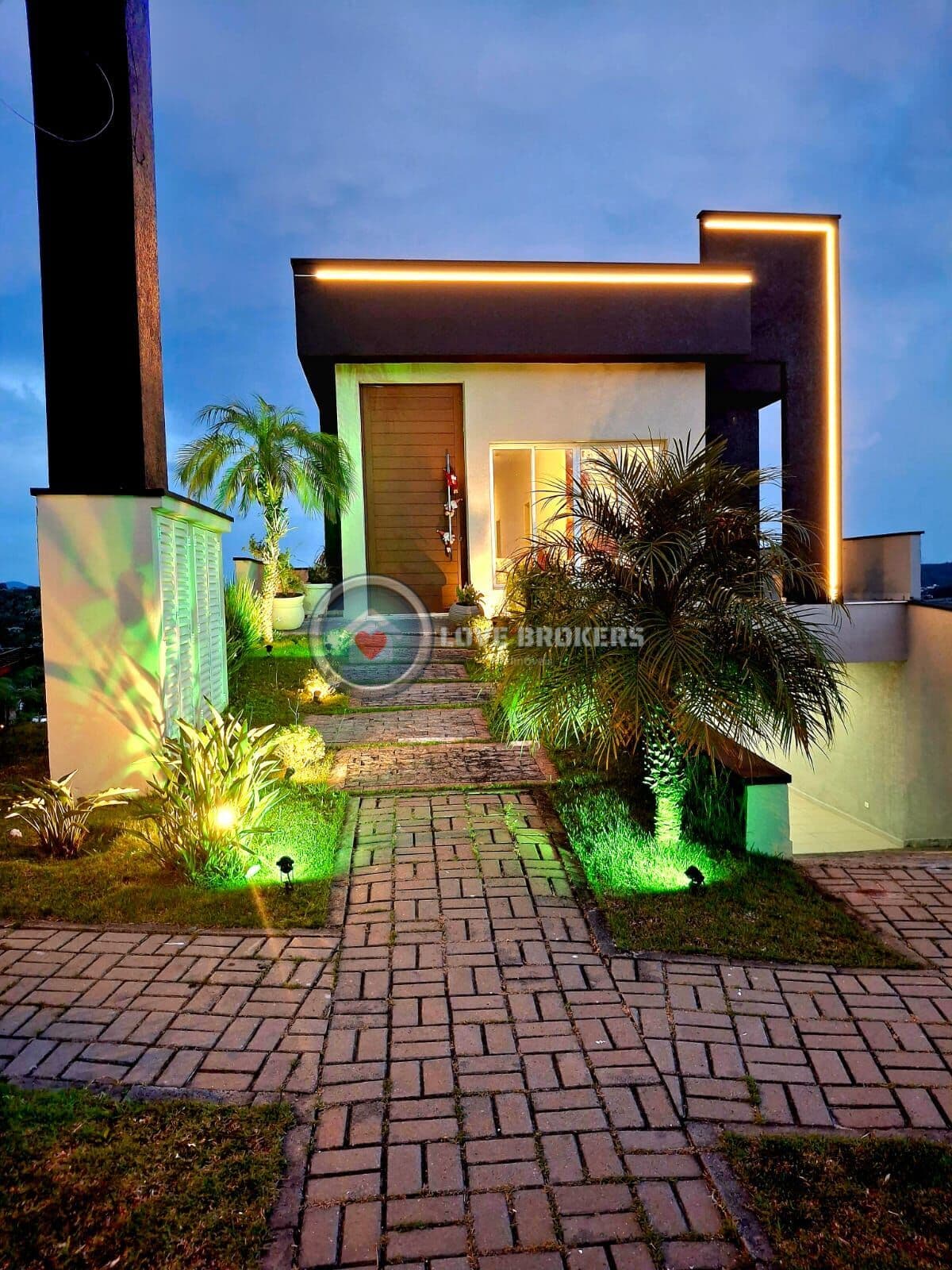 Casa Alto Padrão em Condomínio Aruã Brisas