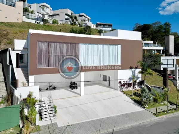 Casa a venda no Condomínio Aruã Brisas
