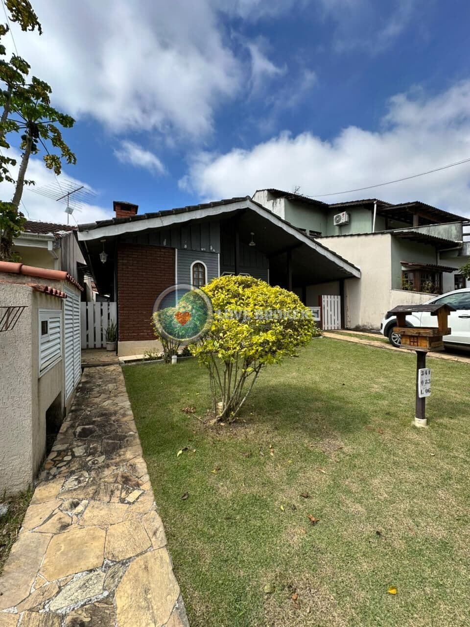 Casa em Condomínio Aruã