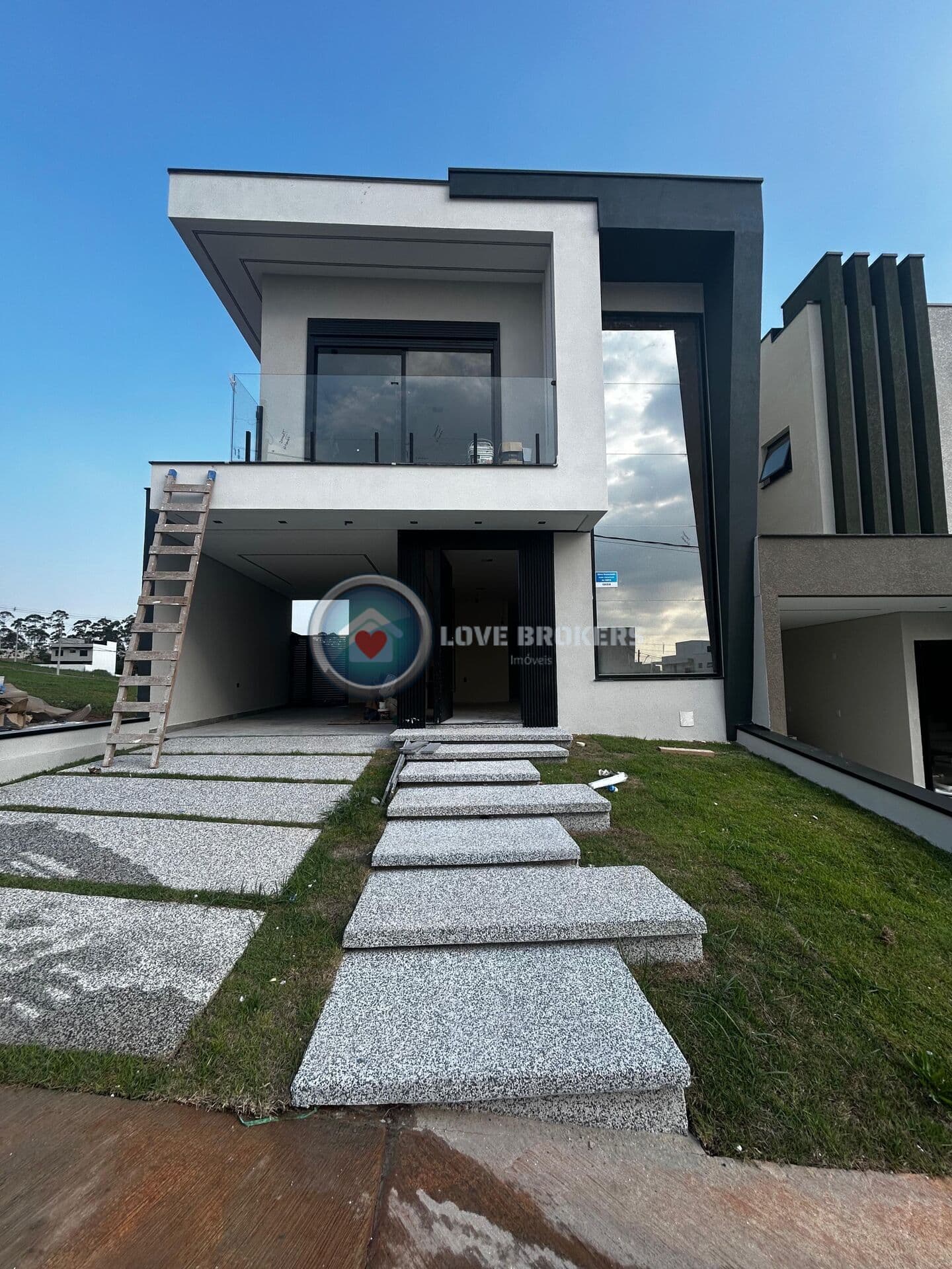 Casa Alto Padrão em Condomínio Paradise Garden