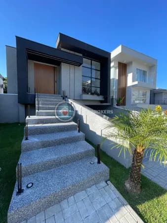 Casa Alto Padrão à Venda no Condomínio Aruã Brisas