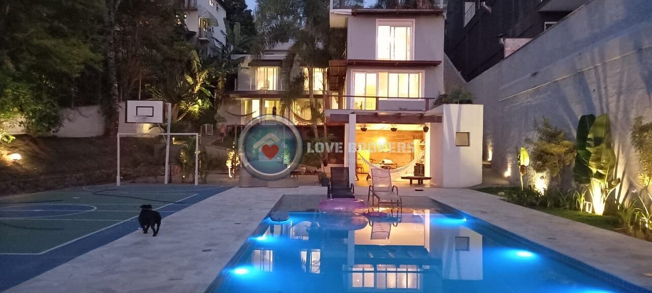 Casa Alto Padrão em Condomínio Arujazinho III