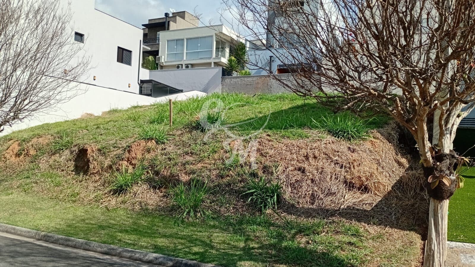2 Terrenos LADO A LADO em Condomínio Fechado