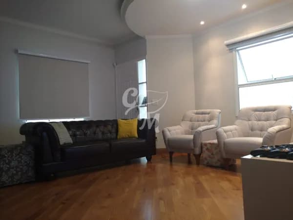 Linda casa 3 dormitórios no Jardim Itália