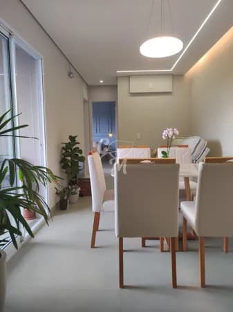 Apartamento Moderno com Suíte, Varanda e Vista Livre