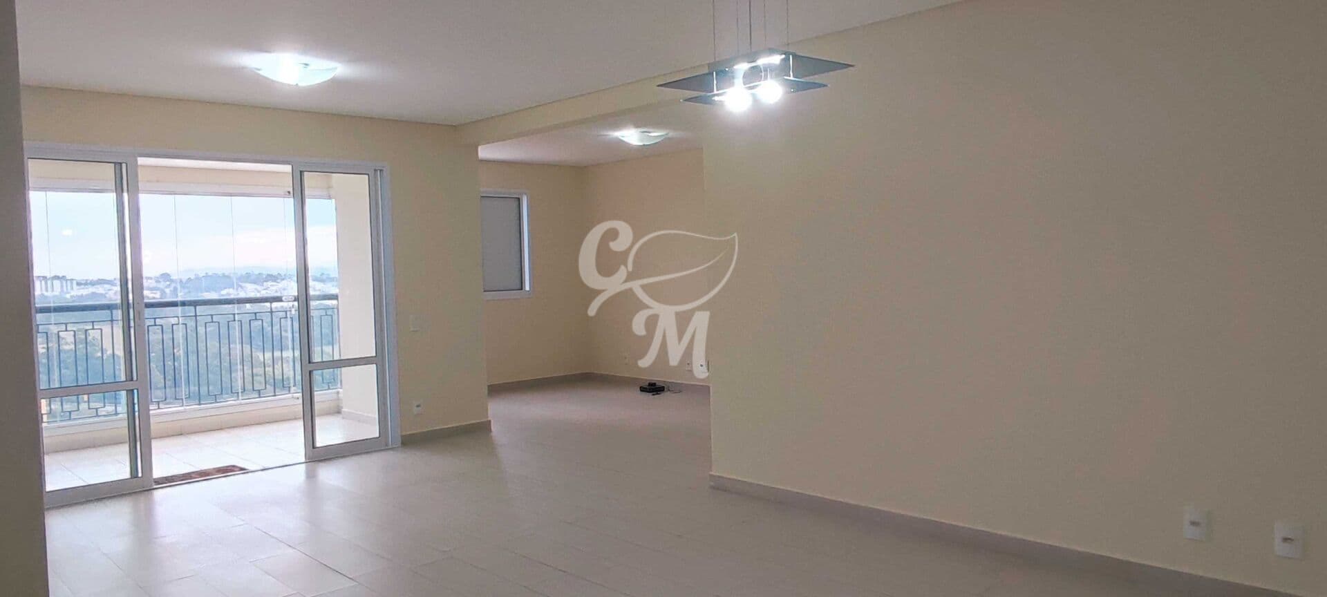 3 suítes com Armários em Andar alto
