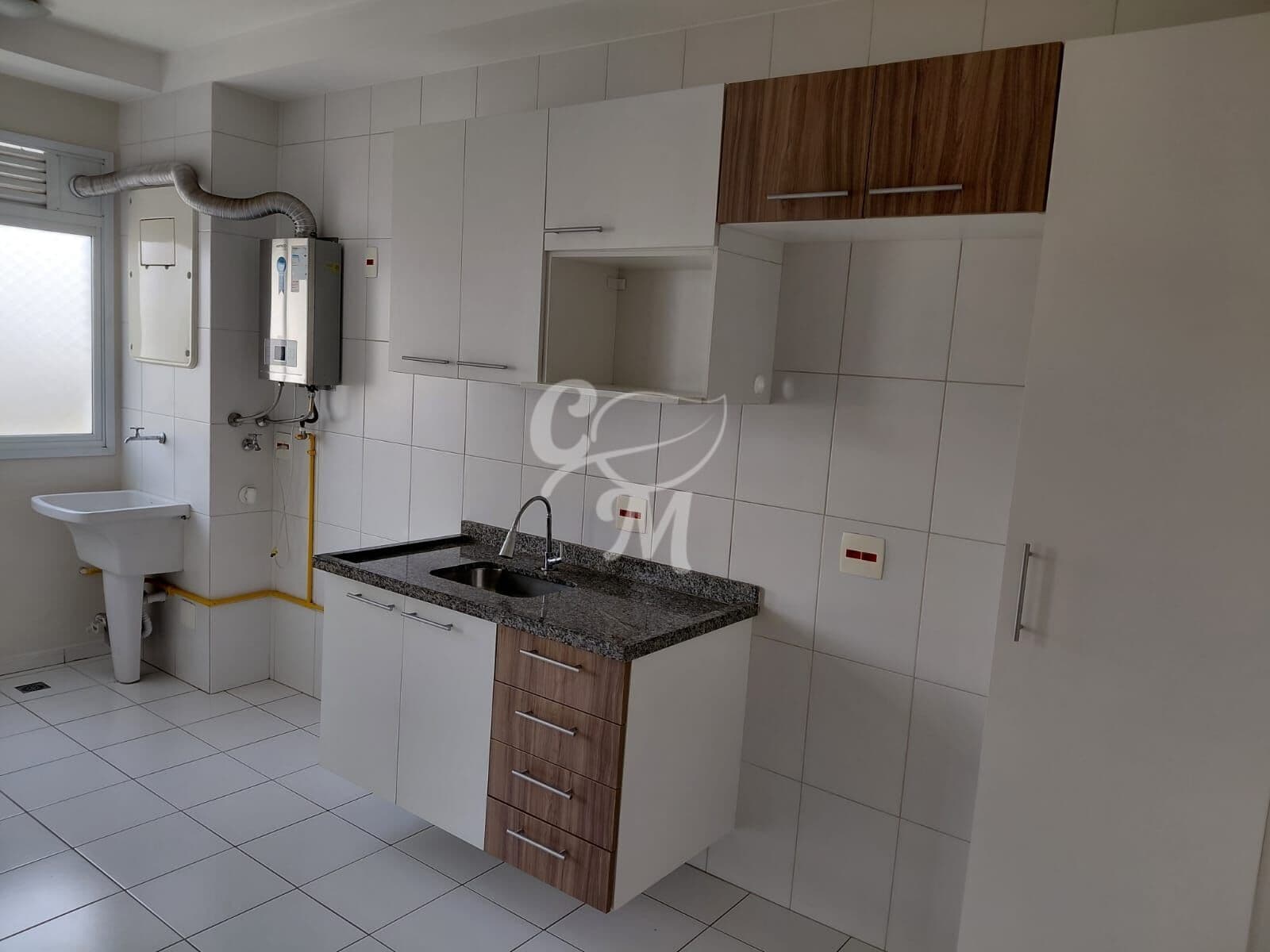 Venda Jardim Ana Maria: 83m² em Andar Alto, 2 Vagas