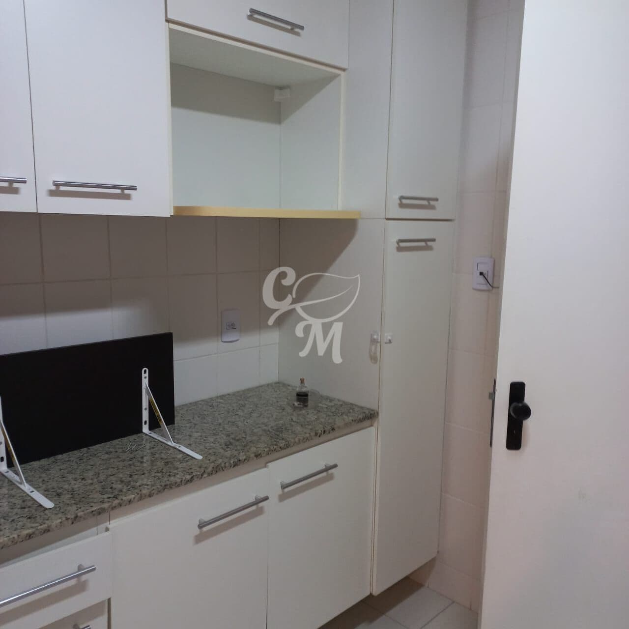 Apartamento 82m², 2 dormitórios e sacada – Jundiaí/SP