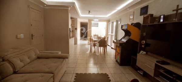 Casa térrea à venda no Horto Santo Antônio – Jundiaí