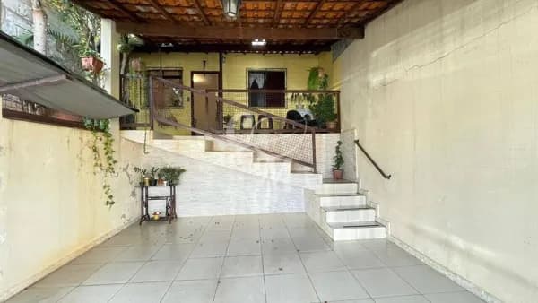 Casa com 3 Quartos no Jardim Esplanada