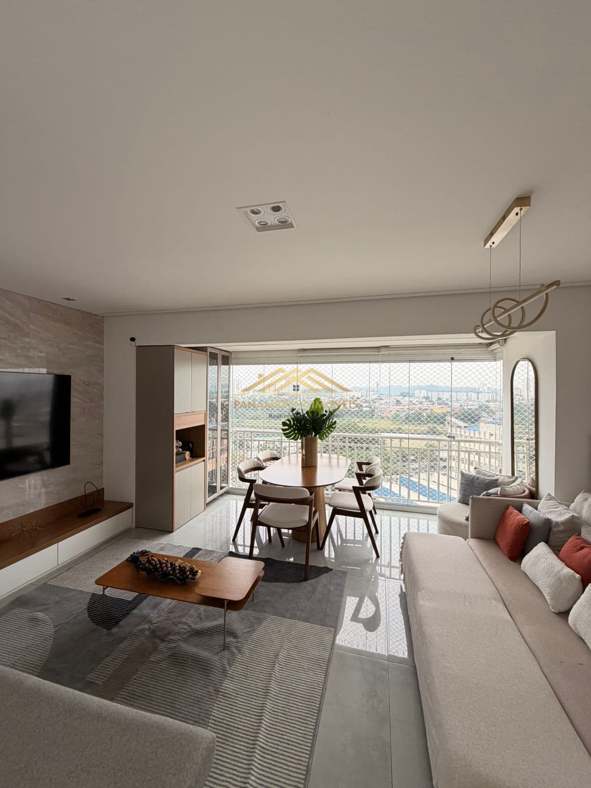 Apartamento Living reformado, 3 dorms, 1 suíte, 80m, 2 vagas