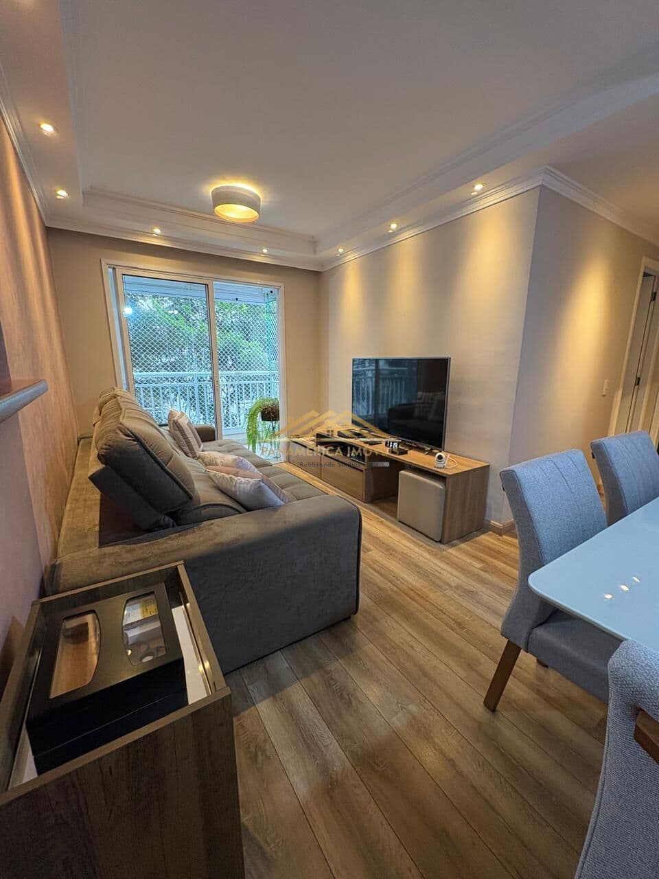 Apartamento em Vila Isa, 2 dorms, suíte e varanda gourmet - oportunidade