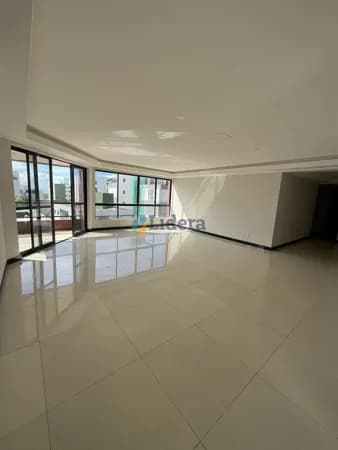 Apto espaçoso e ventilado - 4 quartos - 4 suites - 2 vagas de garagem - em Intermares, Cabedelo/PB
