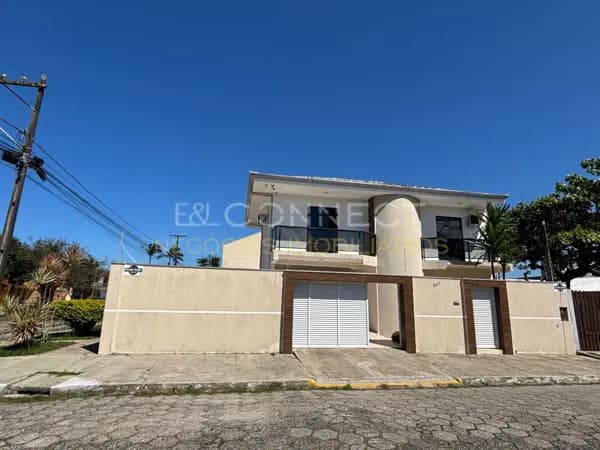 SOBRADO DE ALTO PADRÃO À VENDA – CENTRO DE MATINHOS