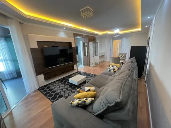 Apartamento Mobiliado em Meia Praia