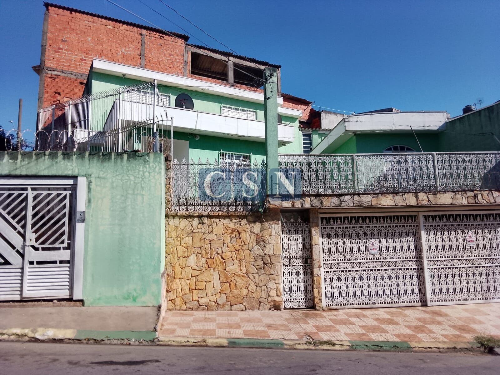 Sobrado Padrão - Carapicuíba/ SP