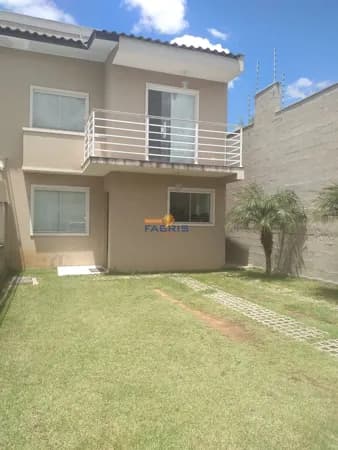 Sobrado em Campo Largo - Botiatuva
