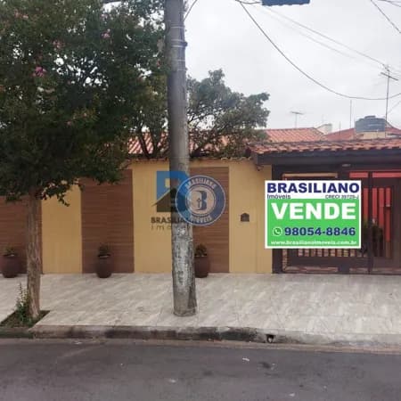 Casa no Jardim Jussara.
