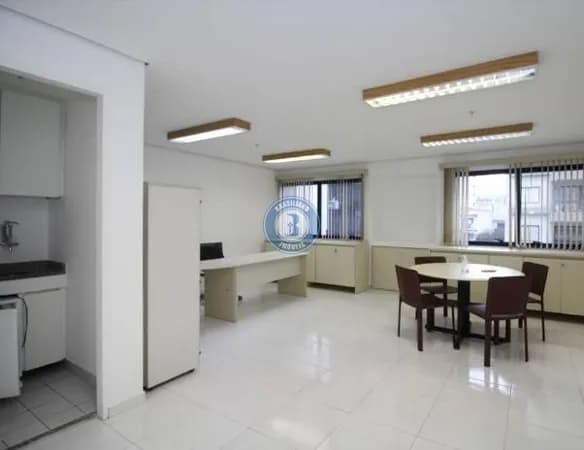Sala comercial em edifício na Vila Mariana - São Paulo - SP