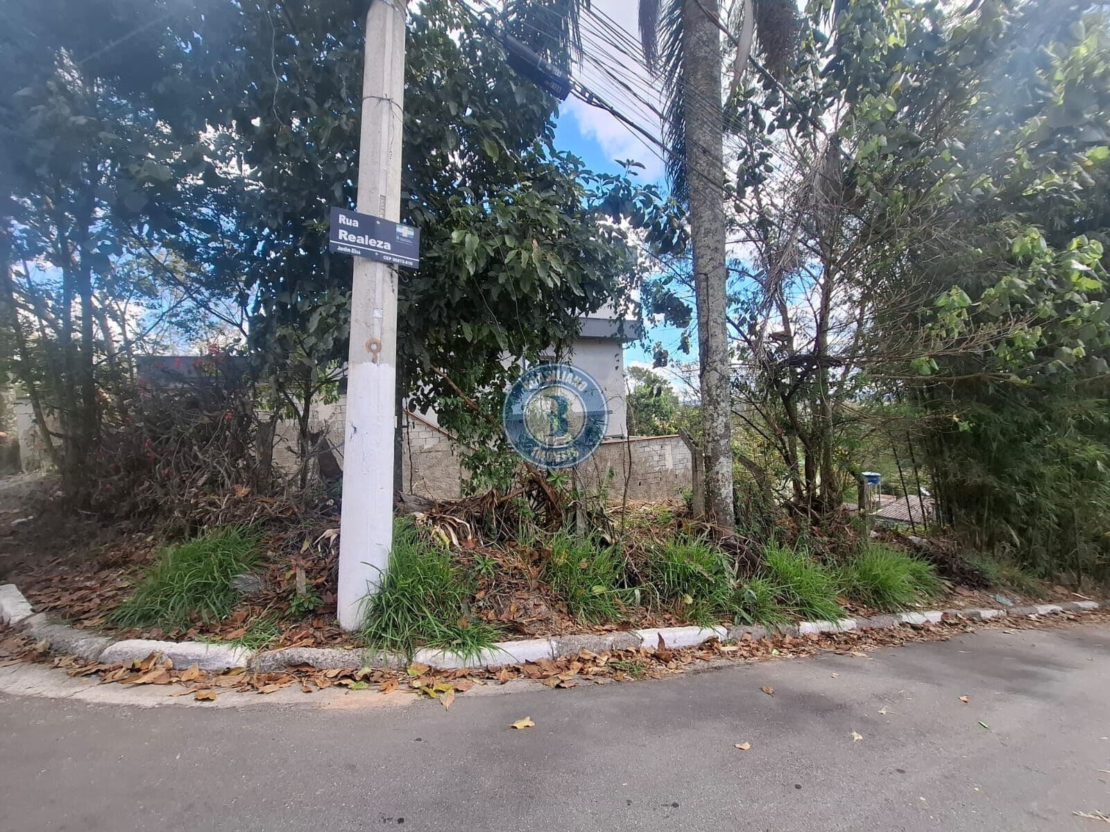Terreno no jardim Eliza - Itapecerica da Serra - SP.