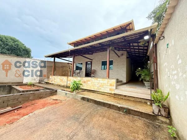 Casa em Esmeraldas - Melo Viana