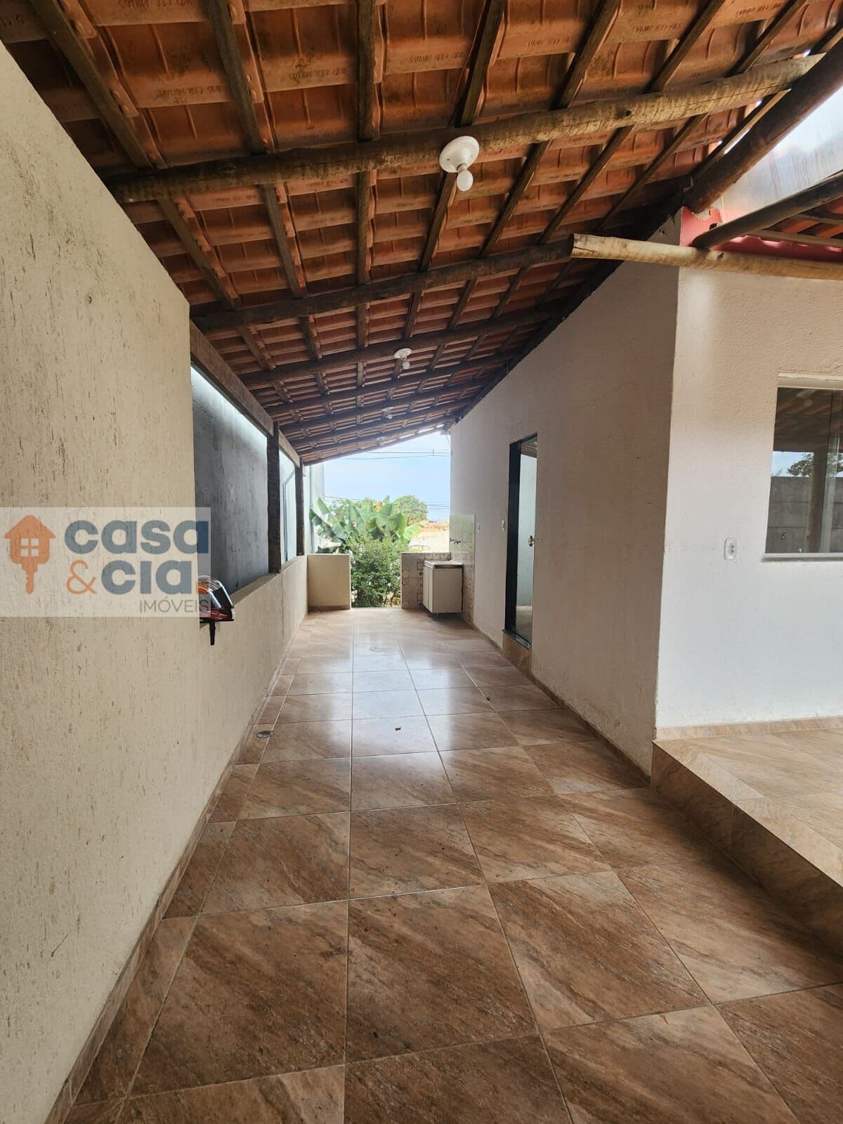 Casa em floresta encantada, Esmeraldas/MG