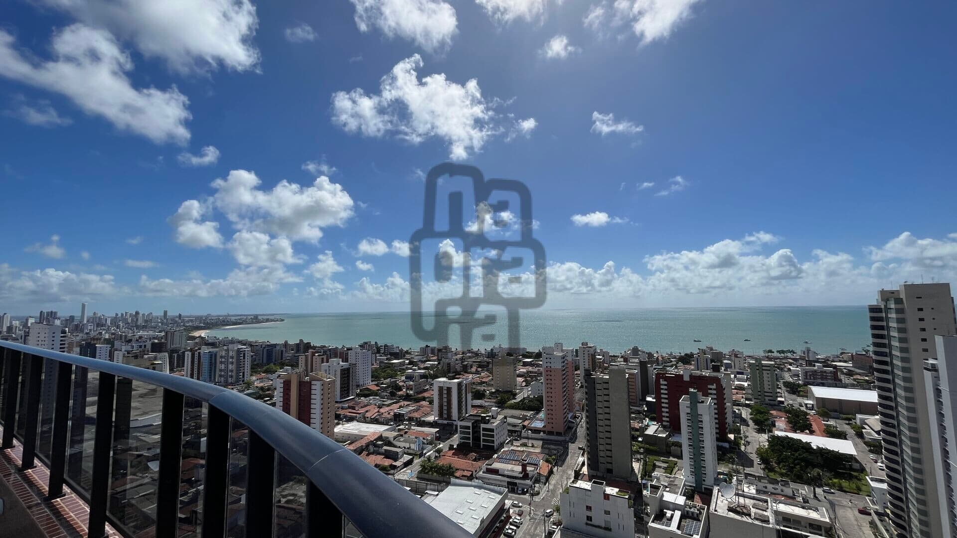 Apartamento a menos de 750 metros do mar