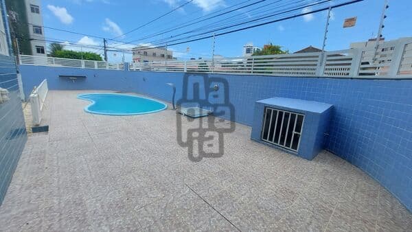 Apartamento a menos de 200 metros da principal
