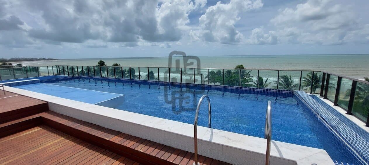 Apartamento de Luxo à Beira-Mar em Intermares com vista panorâmica e estrutura de lazer completa