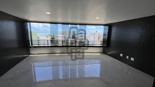 Apartamento super espaçoso a menos 250 metros do mar