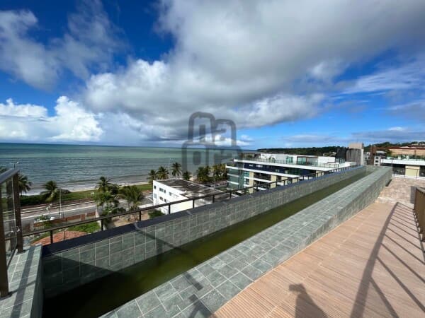 Flat a 50 metros do mar