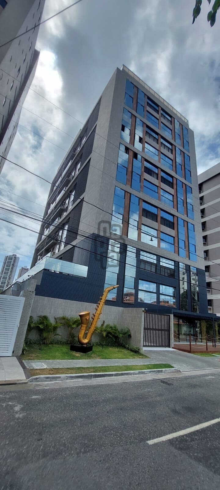 Apartamento de alto padrão a menos de 400 metros da praia do Cabo Branco