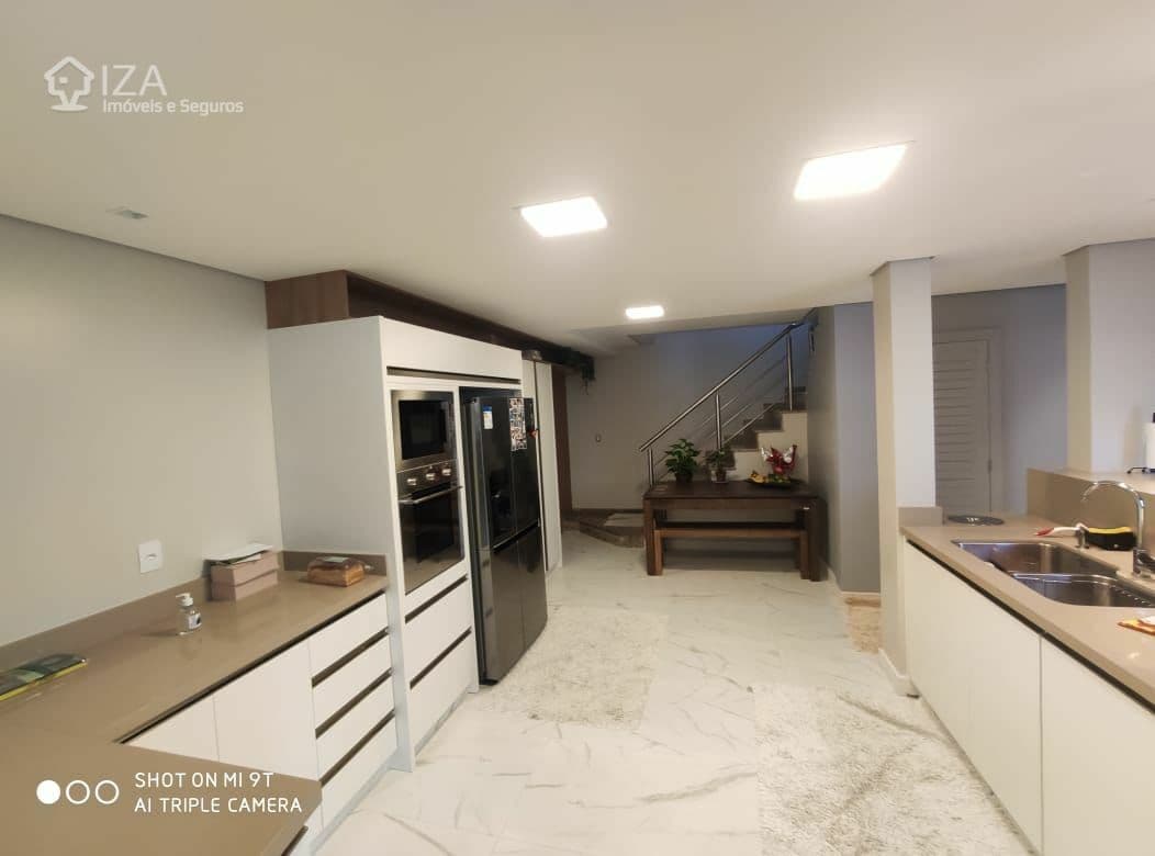 Linda casa a venda no bairro São Judas em Itajaí