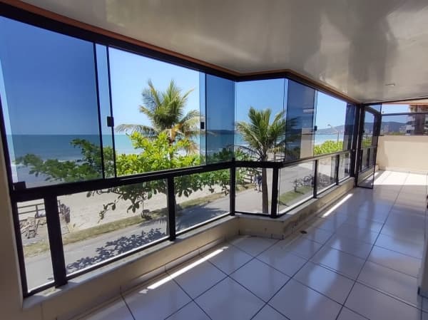 Apartamento Padrão para Aluguel em Meia Praia Itapema-SC