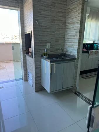 Pronto para morar, mobiliado, em excelente localização!
