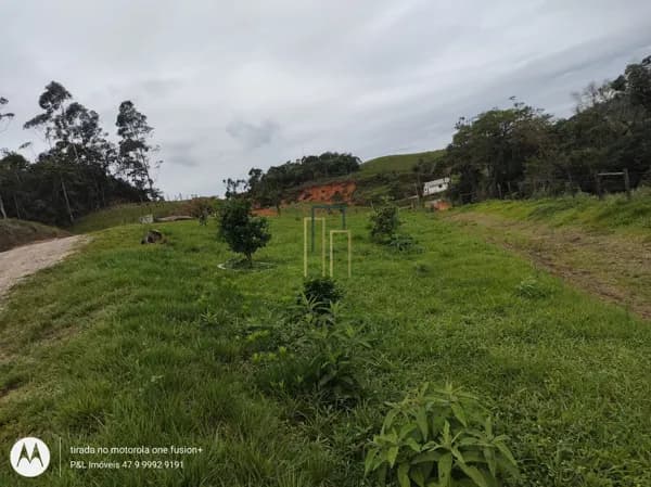 Maravilhosa área rural, pronta para construir seu refúgio!