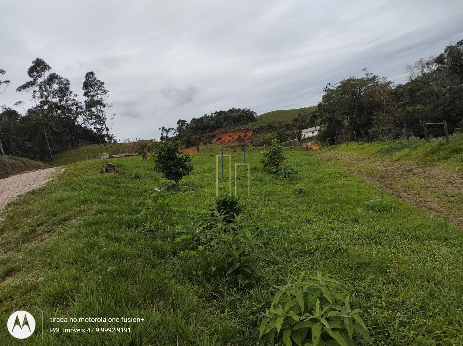 Maravilhosa área rural, pronta para construir seu refúgio!