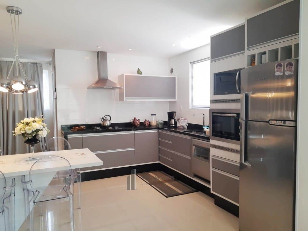 Apartamento Duplex para Aluguel em Meia Praia Itapema-SC