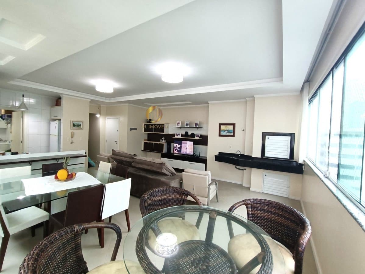 Apartamento Padrão para Aluguel em Meia Praia Itapema-SC