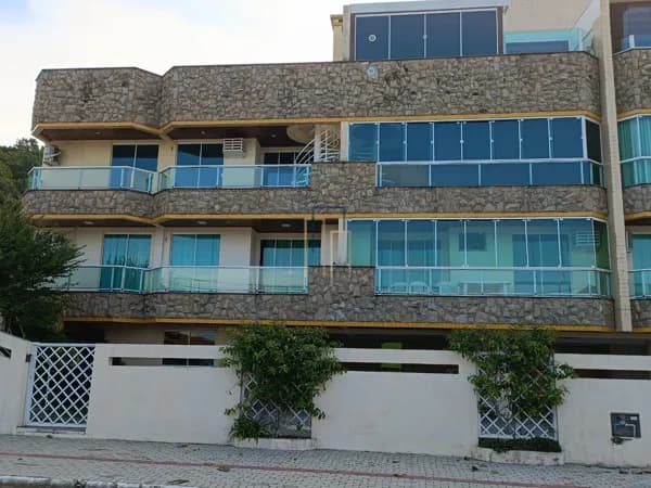 Cobertura Duplex á 50 metros da praia com vista para o mar!