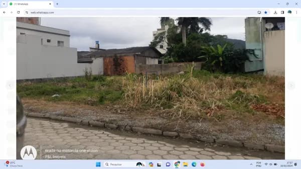 Terreno á venda no Balneário Perequê, próximo do mar