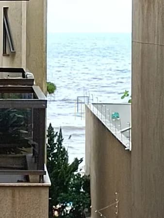 Lindo apto para locação de temporada, 03 dormitórios, bem pertinho do mar!