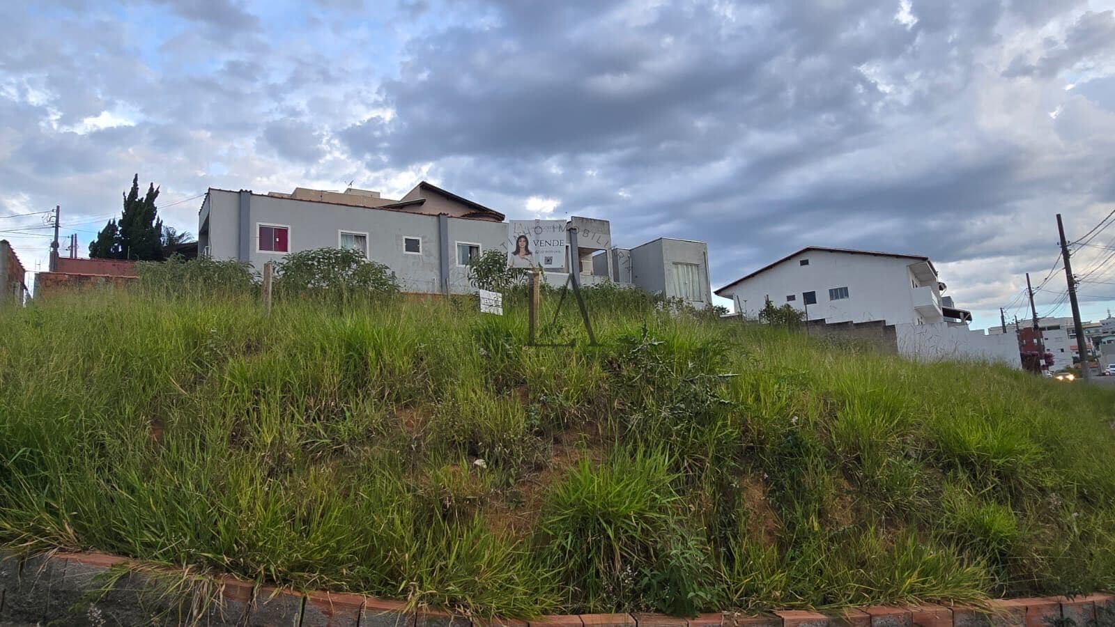 Lote/Terreno em Guaratinguetá - Residencial Village Santana