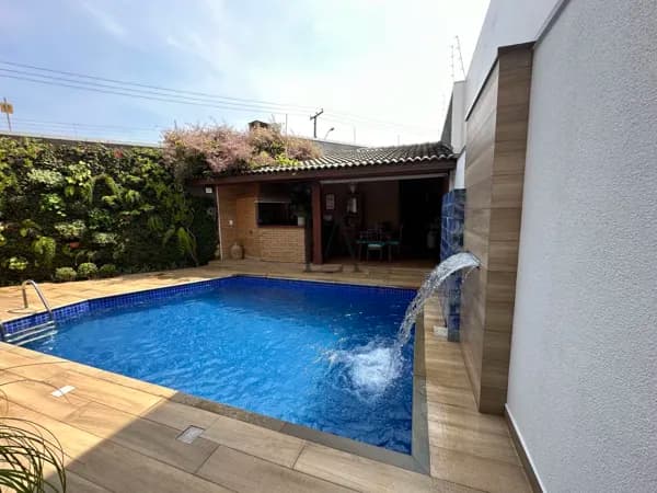 Casa na Vila Paraíba em Guaratinguetá, com 3 dormitórios