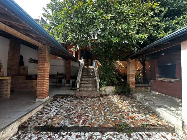 Casa em Jardim Coelho Neto, Guaratinguetá/SP