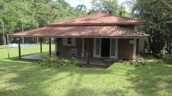 Casa em Cunha - Centro