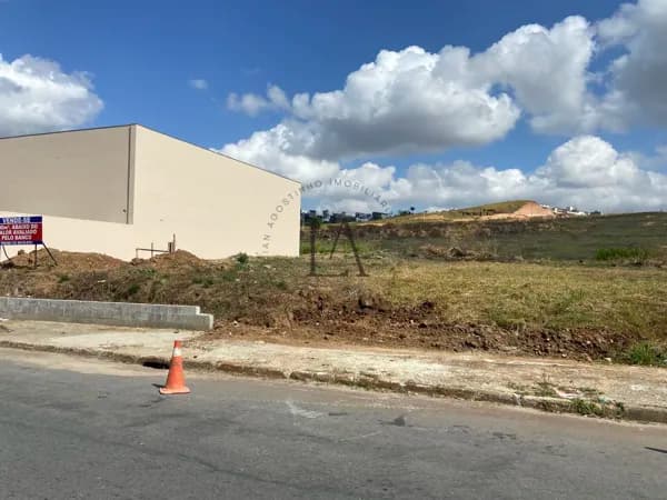 Terreno no bairro Jardim Esperança