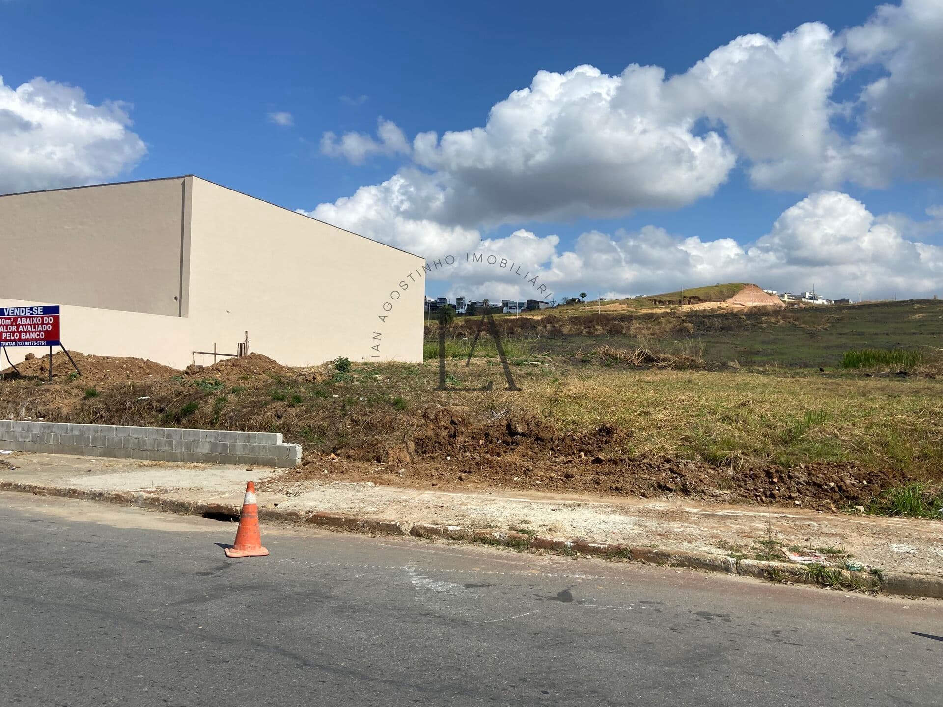 Terreno no bairro Jardim Esperança