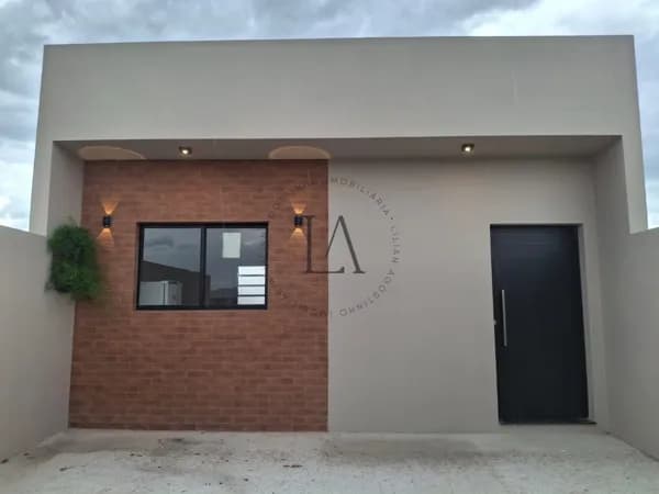 Casa à venda no bairro São Dimas- Guaratinguetá/SP