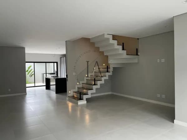 Casa 3 suítes no Condomínio Reserva Guará em Guaratinguetá/SP
